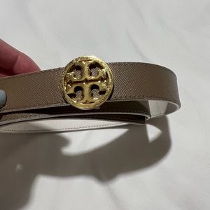 Tory Burch Reversible Belt White/Pewter Gold Logo Size Small